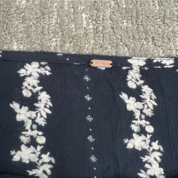 Free People Lolita Ruffle Long Sleeve Crop Top Blouse Size XS/S - Picture 3 of 7